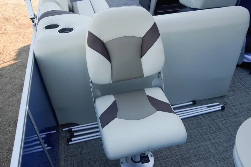 Slide: The Image of Captain's chair on 2026 SunCatcher Select 20F pontoon boat, featuring cup holders and modern design. - 30