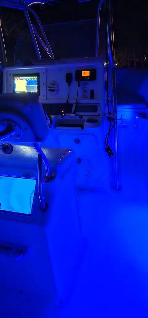 Slide: The Image of Sailfish 2360 CC 2008 - 10