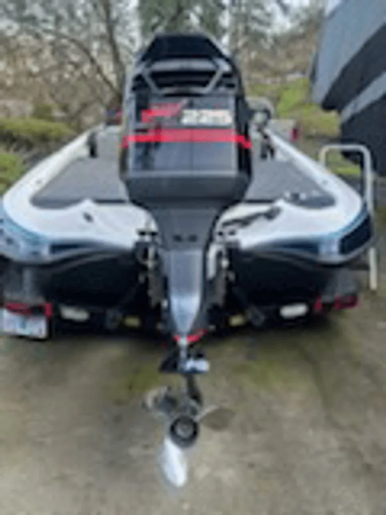 Slide: The Image of Triton 21 TR 2001 - 16