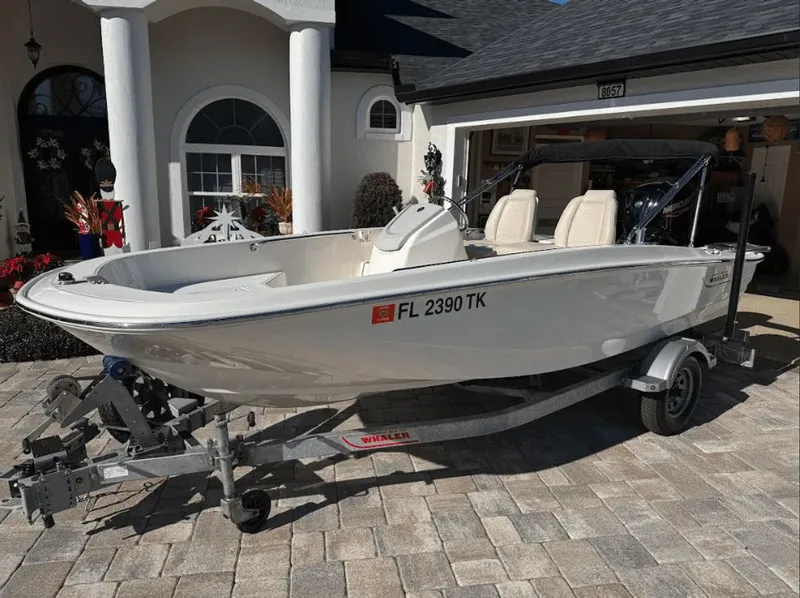 Slide: The Image of Boston Whaler 160 Super Sport 2023 - 1