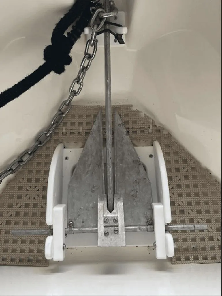 Slide: The Image of Boston Whaler 160 Super Sport 2023 - 14