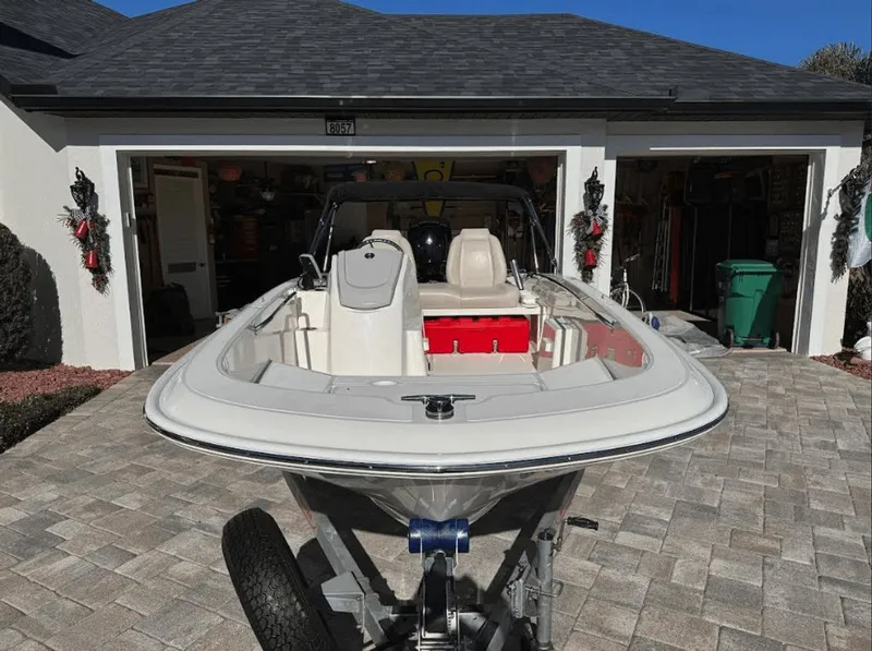 Slide: The Image of Boston Whaler 160 Super Sport 2023 - 2