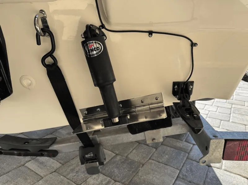 Slide: The Image of Boston Whaler 160 Super Sport 2023 - 23