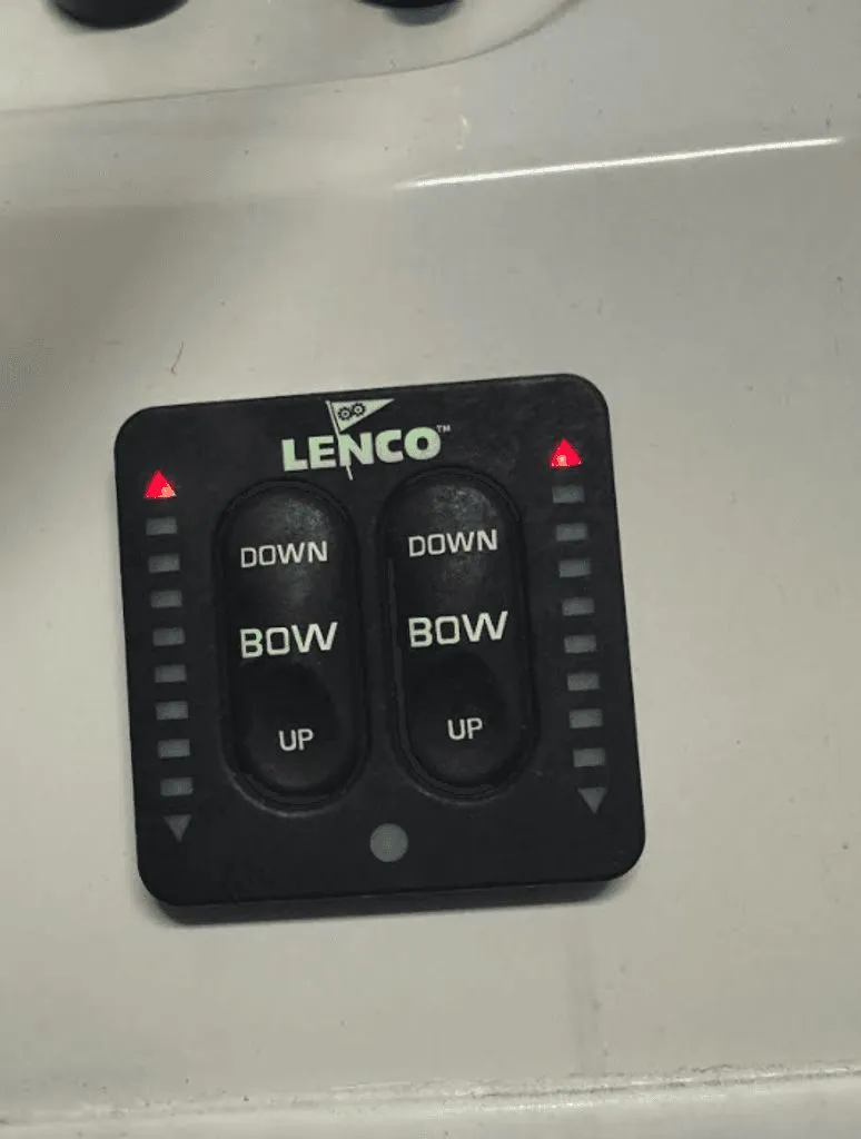 Slide: The Image of Boston Whaler 160 Super Sport 2023 - 6