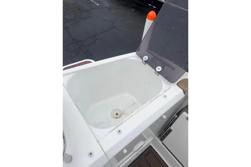 Slide: The Image of Livewell on 2015 Jeanneau Merry Fisher 855 Marlin boat, open lid view. - 23