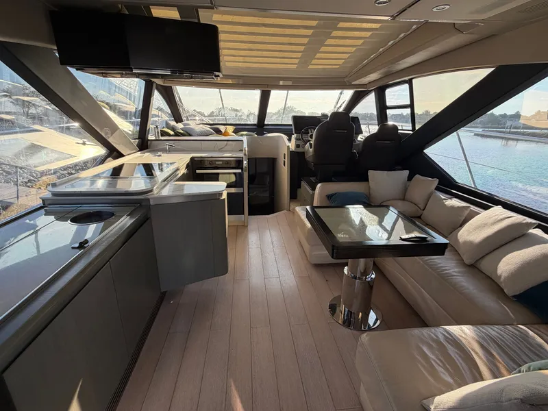 Slide: The Image of Azimut S6 2019 - 17