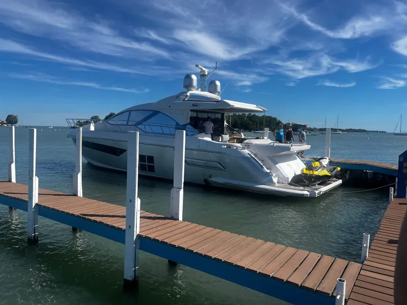 Slide: The Image of Azimut S6 2019 - 4