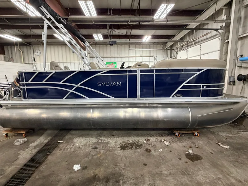 Slide: The Image of Sylvan Mirage 820 Fish & Cruise 2022 - 15