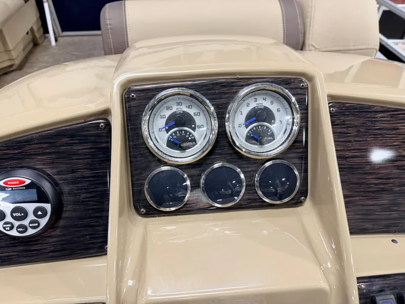 Slide: The Image of Sylvan Mirage 820 Fish & Cruise 2022 - 20