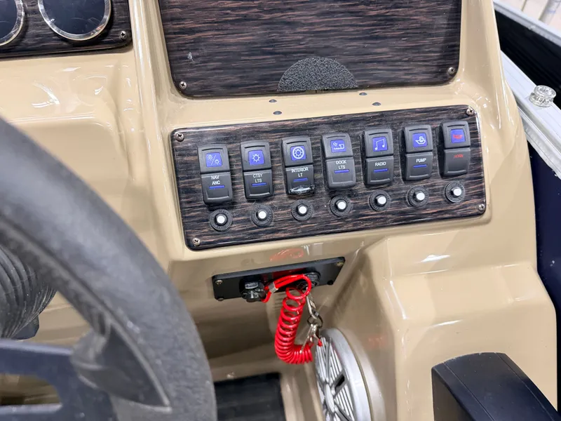 Slide: The Image of Sylvan Mirage 820 Fish & Cruise 2022 - 22