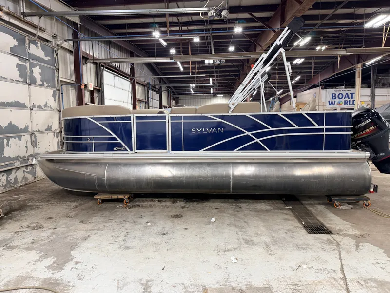 Slide: The Image of Sylvan Mirage 820 Fish & Cruise 2022 - 39