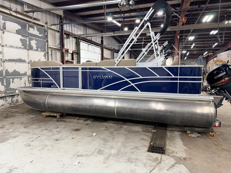 Slide: The Image of Sylvan Mirage 820 Fish & Cruise 2022 - 40