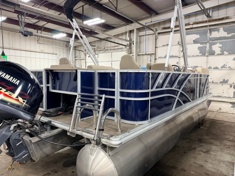 Slide: The Image of Sylvan Mirage 820 Fish & Cruise 2022 - 43