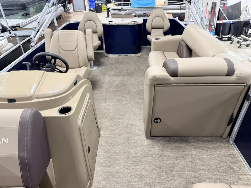 Slide: The Image of Sylvan Mirage 820 Fish & Cruise 2022 - 5