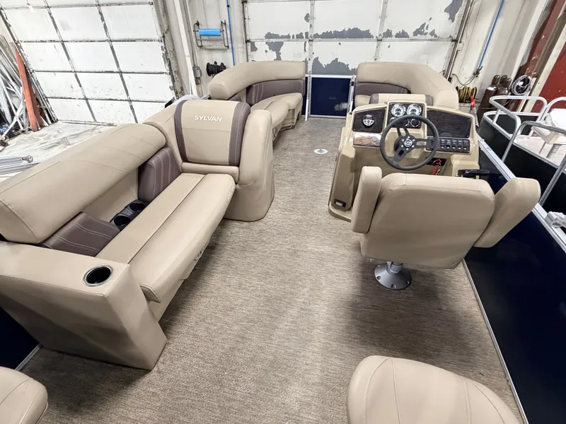 Slide: The Image of Sylvan Mirage 820 Fish & Cruise 2022 - 6