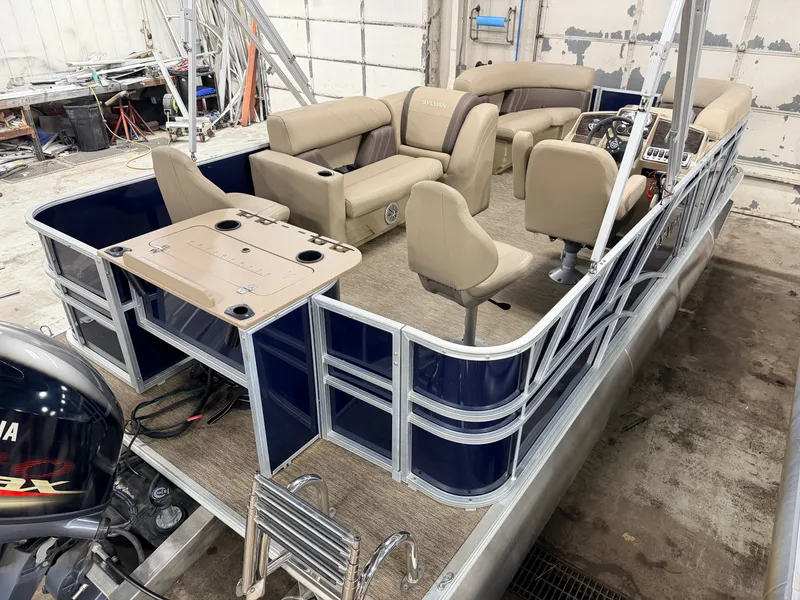 Slide: The Image of Sylvan Mirage 820 Fish & Cruise 2022 - 7