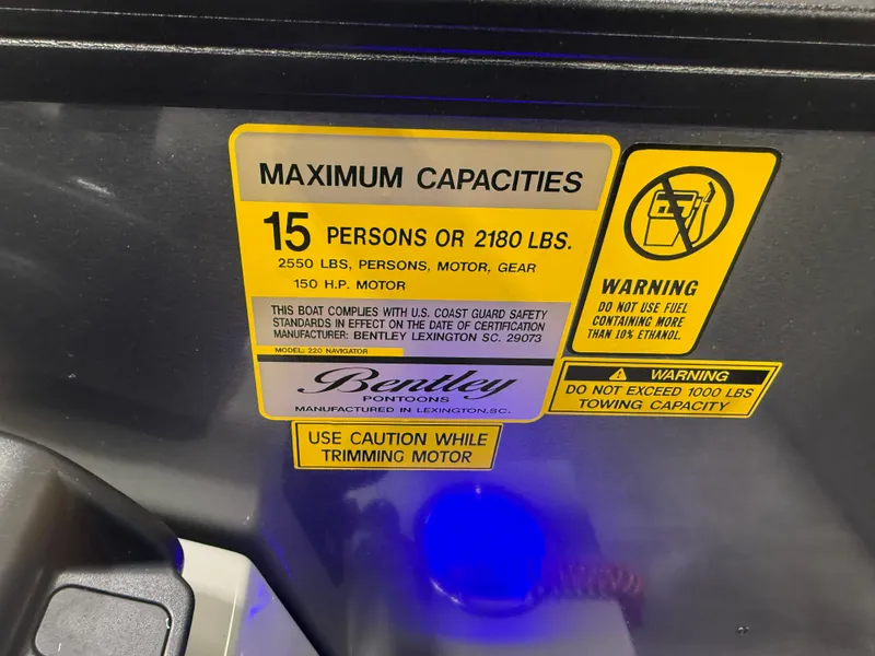 Slide: The Image of Bentley Pontoons Legacy 220 Navigator DL Quad Lounge 2026 - 16