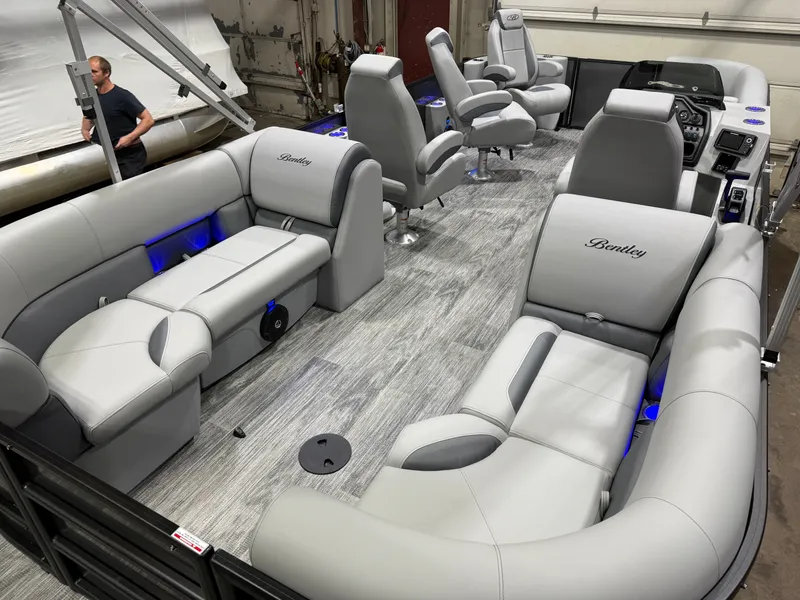 Slide: The Image of Bentley Pontoons Legacy 220 Navigator DL Quad Lounge 2026 - 20
