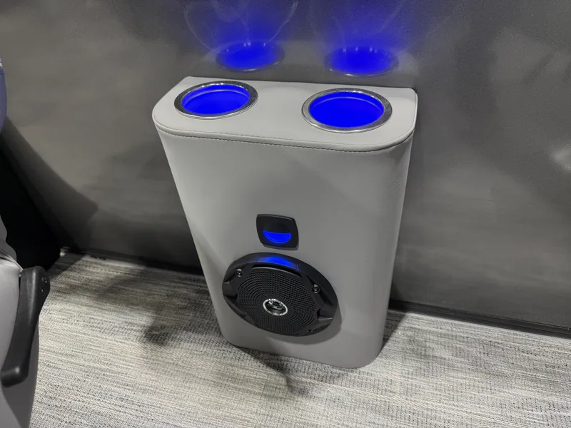 Slide: The Image of Bentley Pontoons Legacy 220 Navigator DL Quad Lounge 2026 - 27