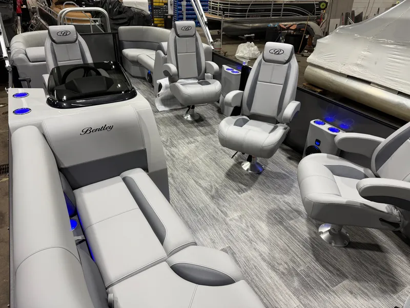 Slide: The Image of Bentley Pontoons Legacy 220 Navigator DL Quad Lounge 2026 - 29