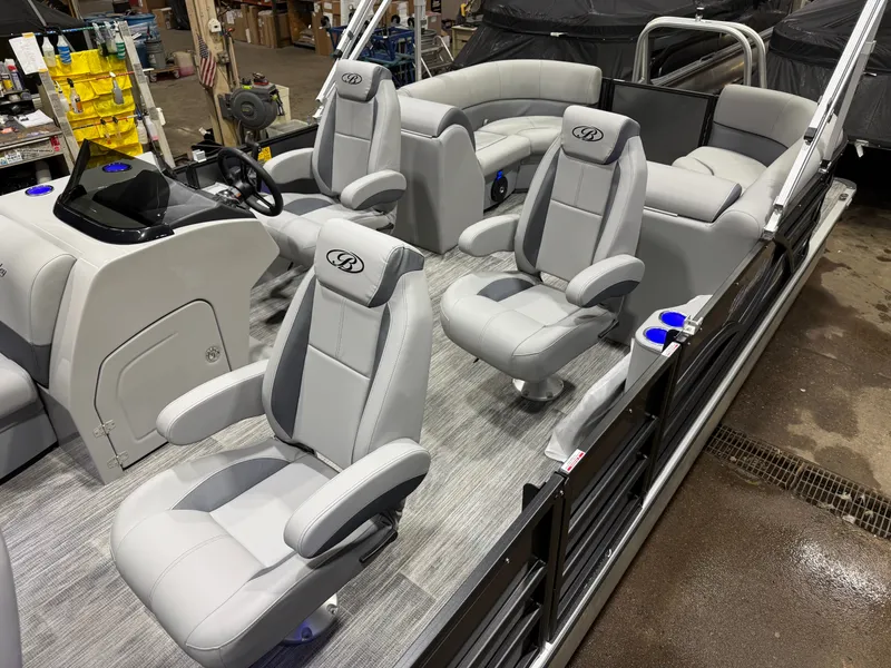 Slide: The Image of Bentley Pontoons Legacy 220 Navigator DL Quad Lounge 2026 - 3