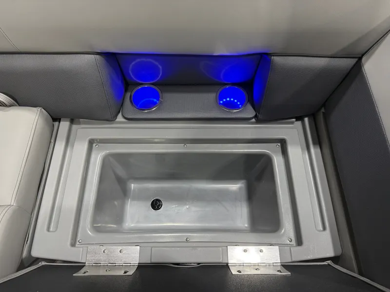 Slide: The Image of Bentley Pontoons Legacy 220 Navigator DL Quad Lounge 2026 - 31