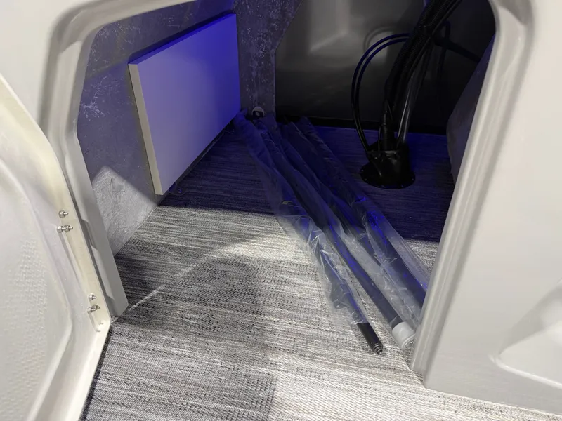 Slide: The Image of Bentley Pontoons Legacy 220 Navigator DL Quad Lounge 2026 - 32