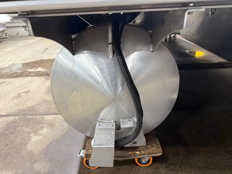 Slide: The Image of Bentley Pontoons Legacy 220 Navigator DL Quad Lounge 2026 - 39