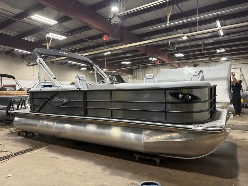 Slide: The Image of Bentley Pontoons Legacy 220 Navigator DL Quad Lounge 2026 - 42