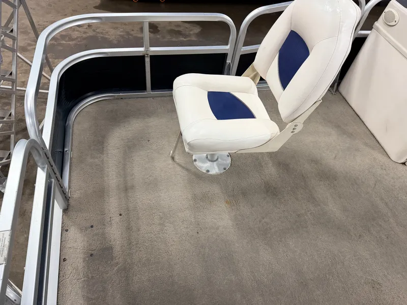 Slide: The Image of Misty Harbor 1880 CF Explorer Pontoon 2006 - 10