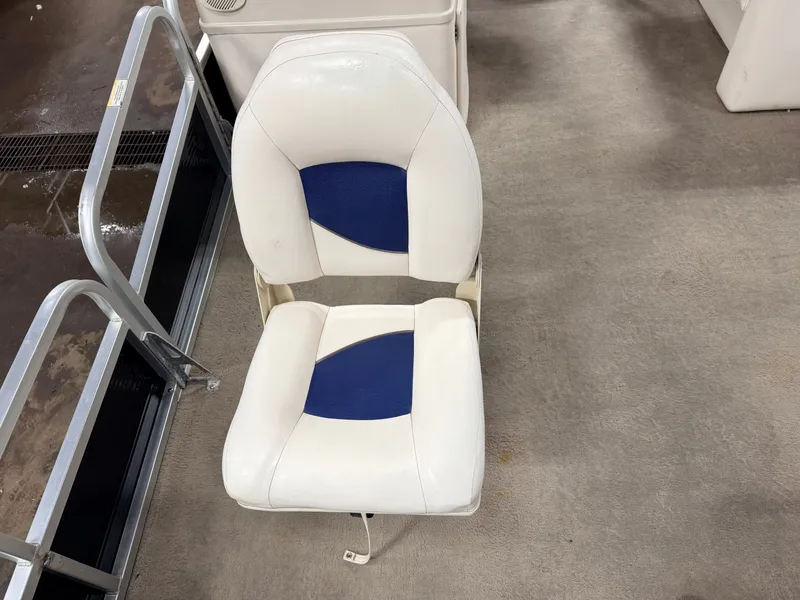 Slide: The Image of Misty Harbor 1880 CF Explorer Pontoon 2006 - 11