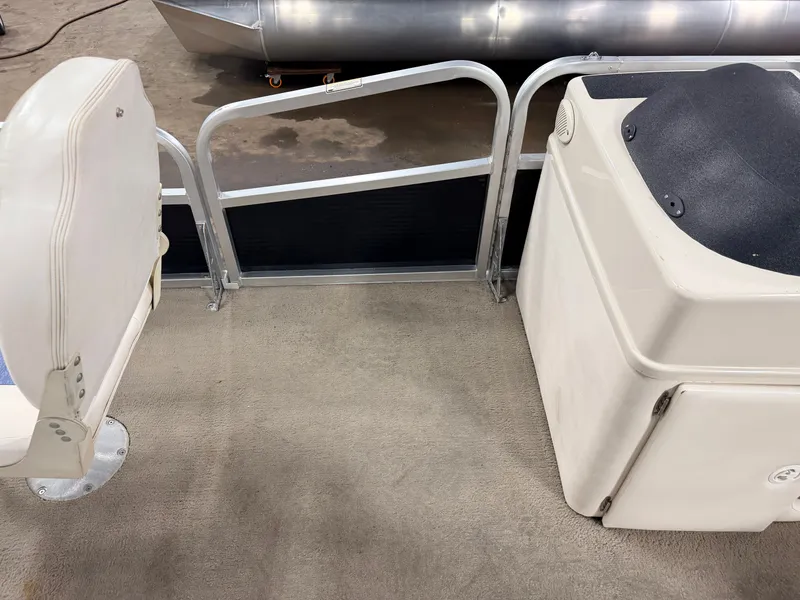 Slide: The Image of Misty Harbor 1880 CF Explorer Pontoon 2006 - 12