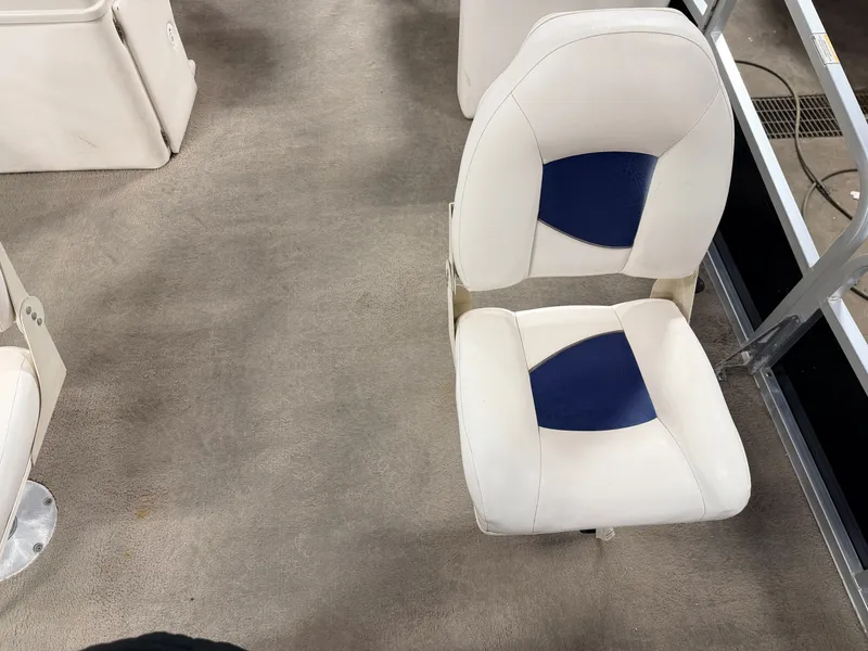 Slide: The Image of Misty Harbor 1880 CF Explorer Pontoon 2006 - 14