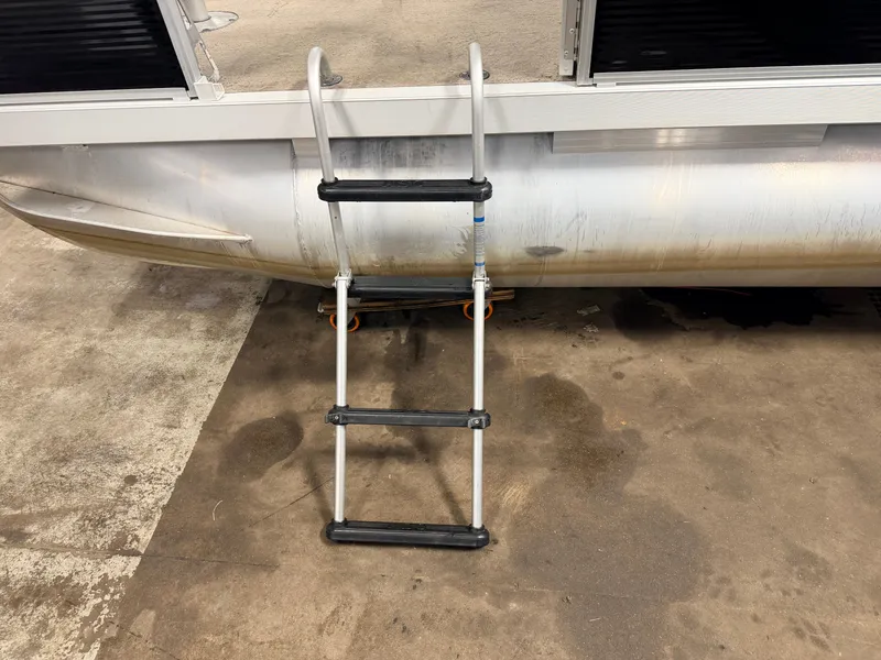 Slide: The Image of Misty Harbor 1880 CF Explorer Pontoon 2006 - 16