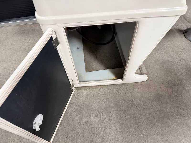 Slide: The Image of Misty Harbor 1880 CF Explorer Pontoon 2006 - 20