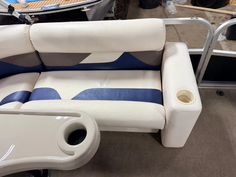 Slide: The Image of Misty Harbor 1880 CF Explorer Pontoon 2006 - 27