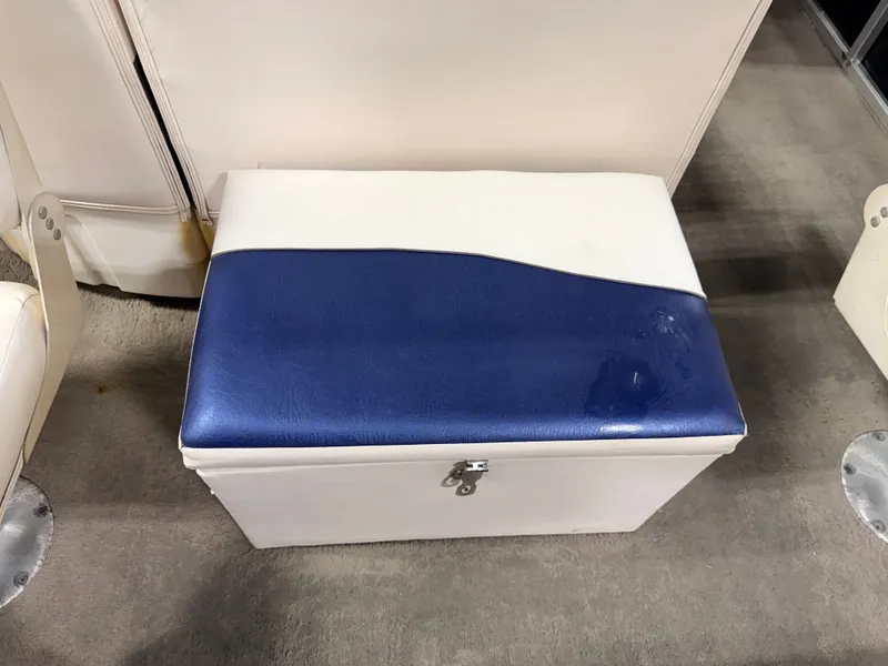 Slide: The Image of Misty Harbor 1880 CF Explorer Pontoon 2006 - 38