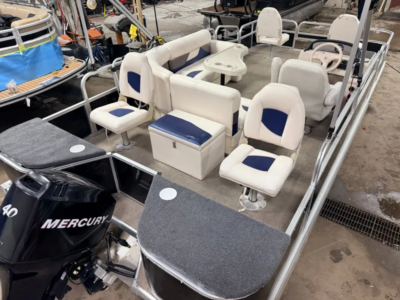 Slide: The Image of Misty Harbor 1880 CF Explorer Pontoon 2006 - 6