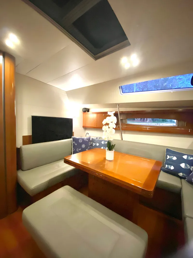Slide: The Image of Beneteau Oceanis 58 2012 - 22