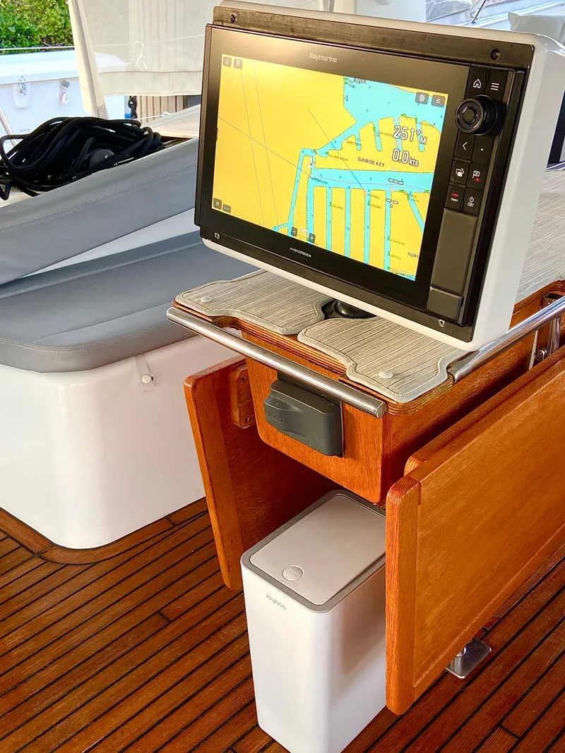 Slide: The Image of Beneteau Oceanis 58 2012 - 8