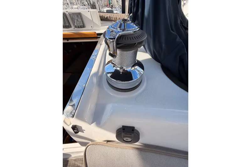 Slide: The Image of Close-up of a 2004 Hunter Passage 420 sailboat winch on deck. - 41