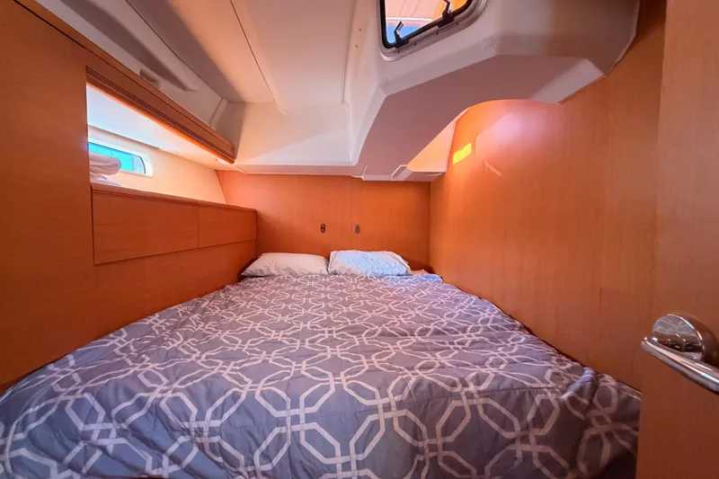 Slide: The Image of Jeanneau 53 2011 - 58