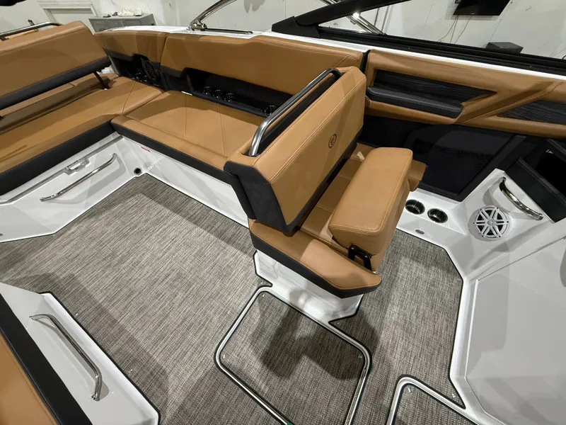 Slide: The Image of Cobalt R8 2026 - 849