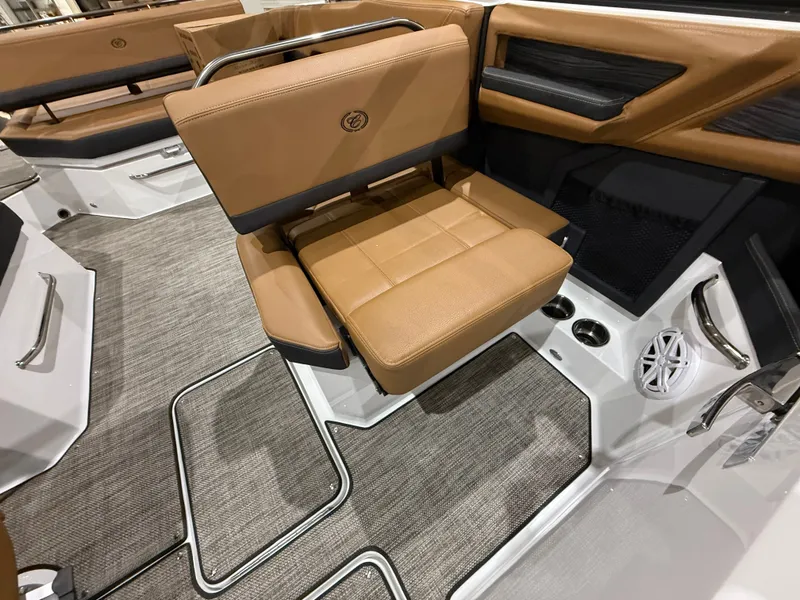 Slide: The Image of Cobalt R8 2026 - 906