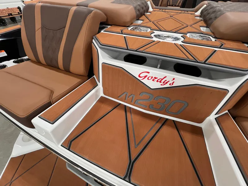 Slide: The Image of Malibu M230 2026 - 1139