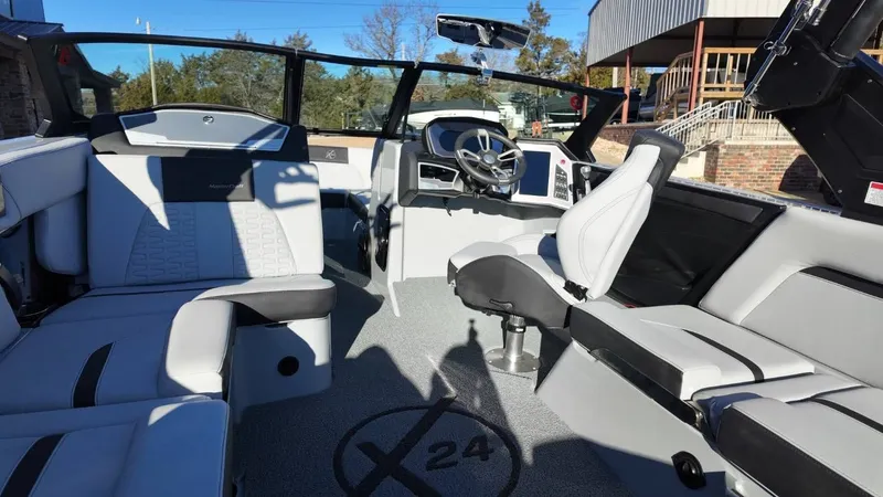 Slide: The Image of MasterCraft X24 2022 - 18