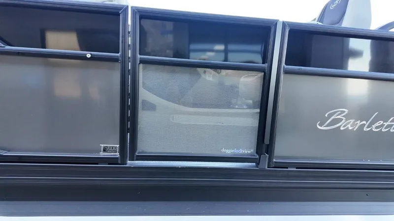 Slide: The Image of Barletta Cabrio 22UC 2026 - 17