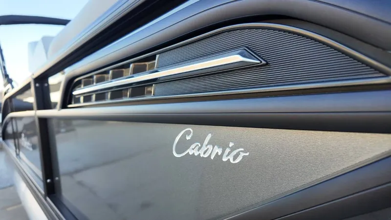 Slide: The Image of Barletta Cabrio 22UC 2026 - 23