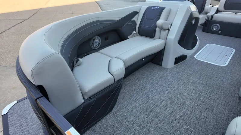 Slide: The Image of Barletta Cabrio 22UC 2026 - 25