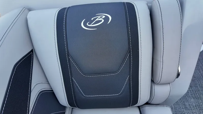 Slide: The Image of Barletta Cabrio 22UC 2026 - 27